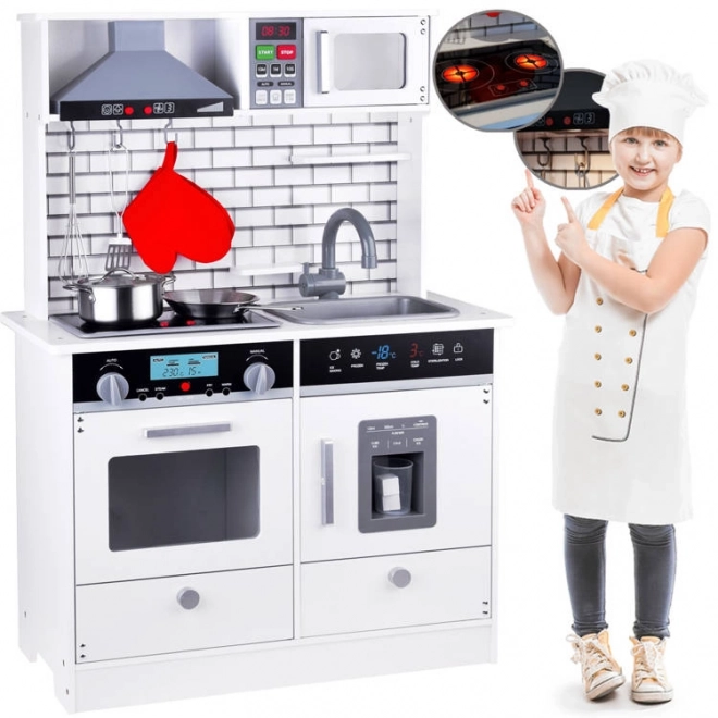 Grote houten keuken met lichten en geluiden