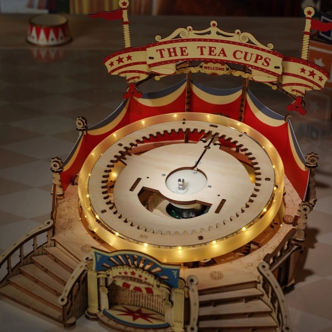 RoboTime 3D puzzel muziekdoos Kopjesdraaimolen