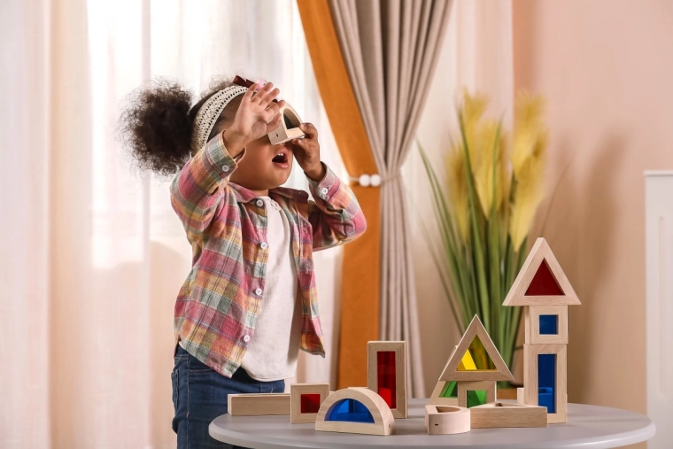 Veilige houten afwerking voor kleine handjes