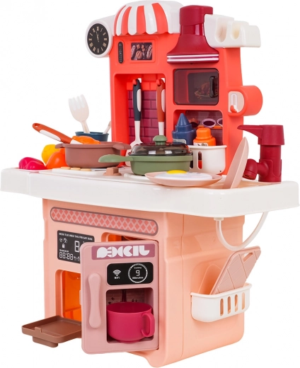 Funktionaler Wasserhahn mit fließendem Wasser