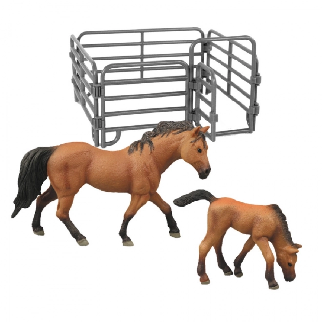 Set van 2 paarden met bruine omheining