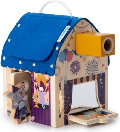 Une maisonnette interactive riche en détails