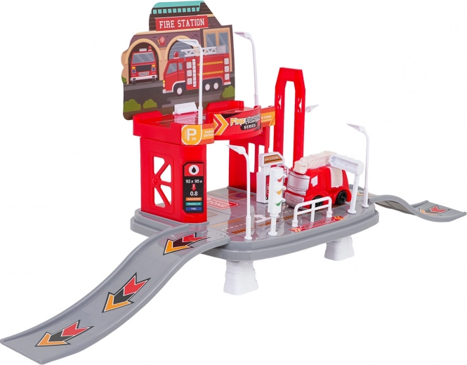 Tweelaags brandweerstation met lift en hellingen