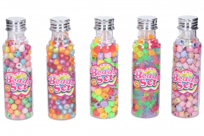 Bunte Perlen in der Flasche