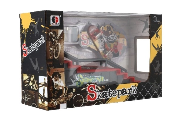 Skatepark - vinger skateboard schroefbaar met plastic ramp 8cm met accessoires diverse soorten in doos 28x18cm