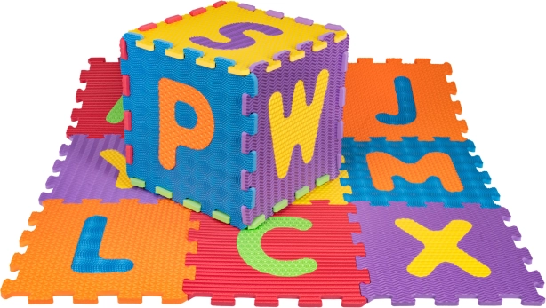 Alfabet leren met uitneembare letters