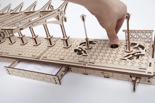 Ugears 3D puzzel - Station 196 delen