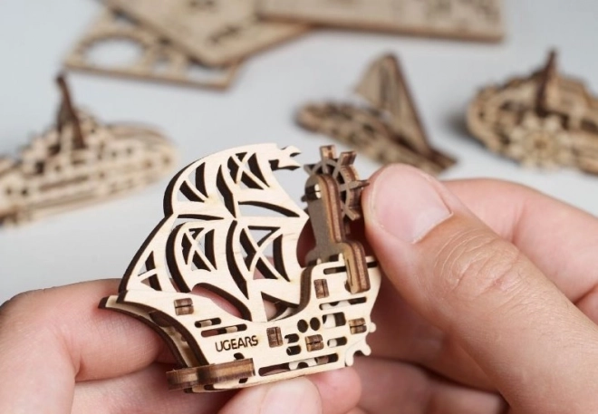 Ugears 3D houten mechanische puzzel - vier mechanische hangers