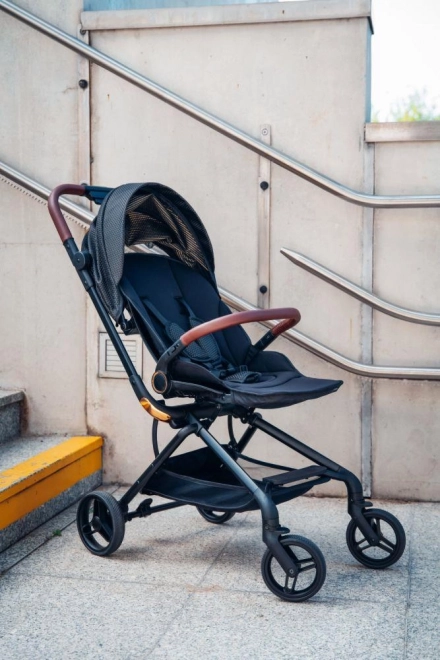 Sportieve kinderwagen MoMi ADELLE zwart goud 2023