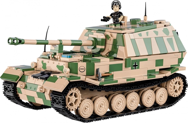 Working tracks and controllable gun