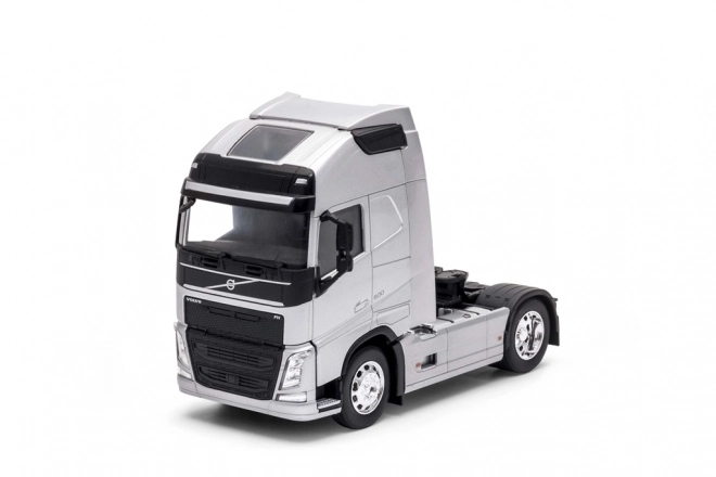 Volvo FH4 Truck Model 1:32 Scale