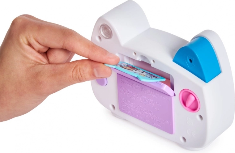 Easy insertion of plastic photos