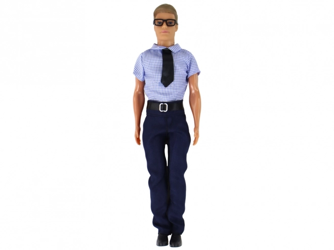 Pop Kevin in Elegante Kleding
