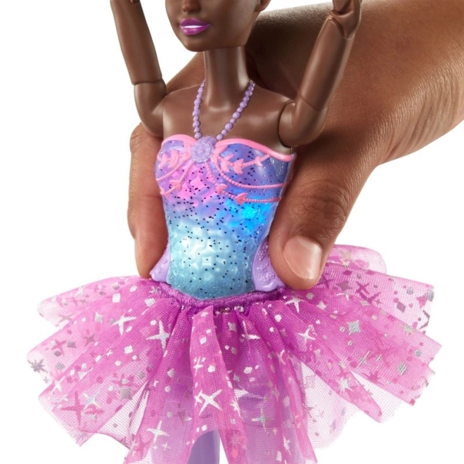 Tenue de ballet scintillante avec étoiles