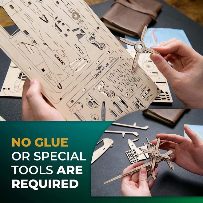 Ugears hölzernes mechanisches Puzzle Jagdflugzeug