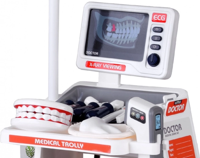 Realistische Untersuchung mit Licht und Sound