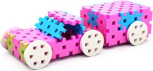 Creative builds with wheels and connectors