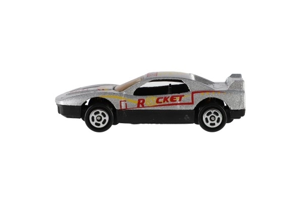 Voiture en métal 7cm dans une boîte
