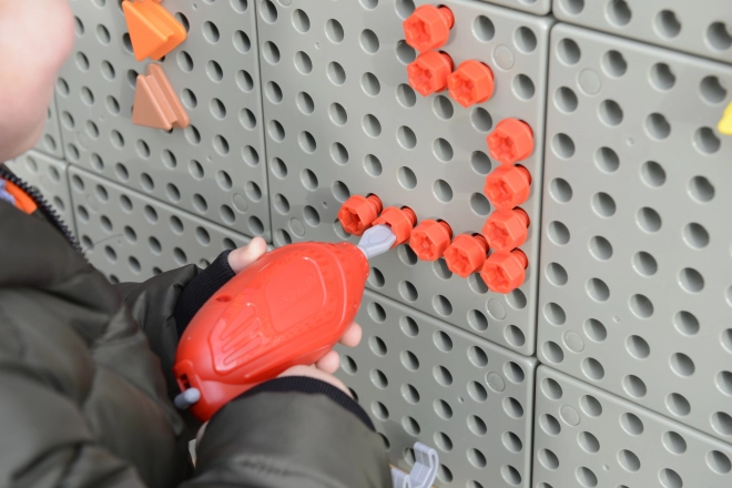 Masterkidz gereedschapsset met boormachine en 8 elementen voor wetenschappelijk-creatief STEM-bord