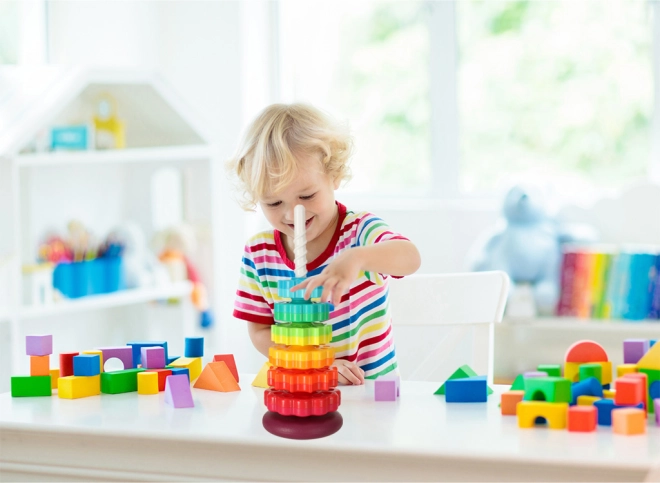 Fine motor development and color perception