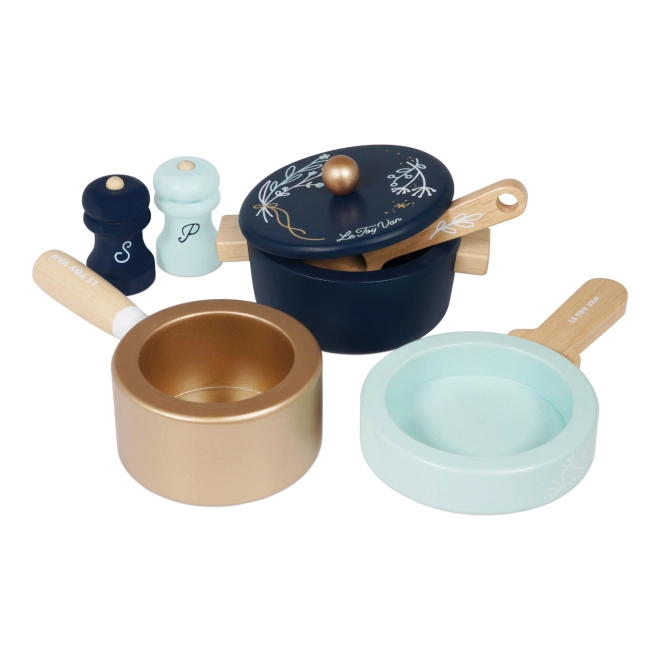 Realistic gear for little chefs