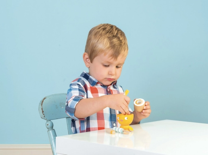 Encourages imagination and social play
