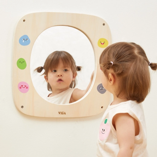 Playful emojis for learning emotions