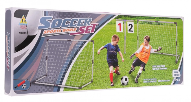 Set aus zwei Fußballtoren mit Spielstandtafel und Zubehör