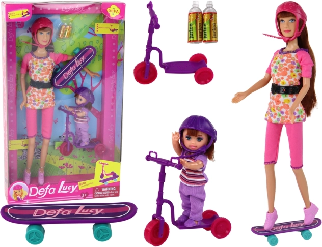 Puppenset Defa Lucy mit rosa Helm, Roller und Skateboard