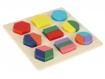 Houten educatieve puzzel van geometrische vormen