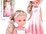 Poupée élégante et stylée avec chapeau et longs cheveux blonds