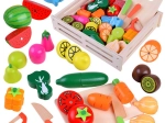 Houten set fruit en groenten om te snijden voor kinderen
