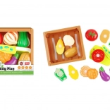 Krat met etenswaren voor kinderkeuken