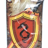Schuimzwaard en schild met drakenmotief