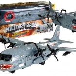 Militärflugzeug mit Licht- und Soundeffekten