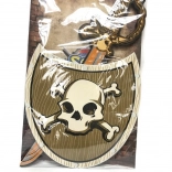 Schuimzwaard en schild piraat