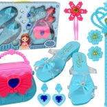 Leuke beautyset met blauwe sandalen en accessoires