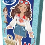 Poupée magnétique en vacances