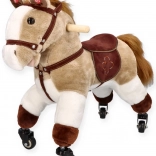 Beige paardje op wieltjes